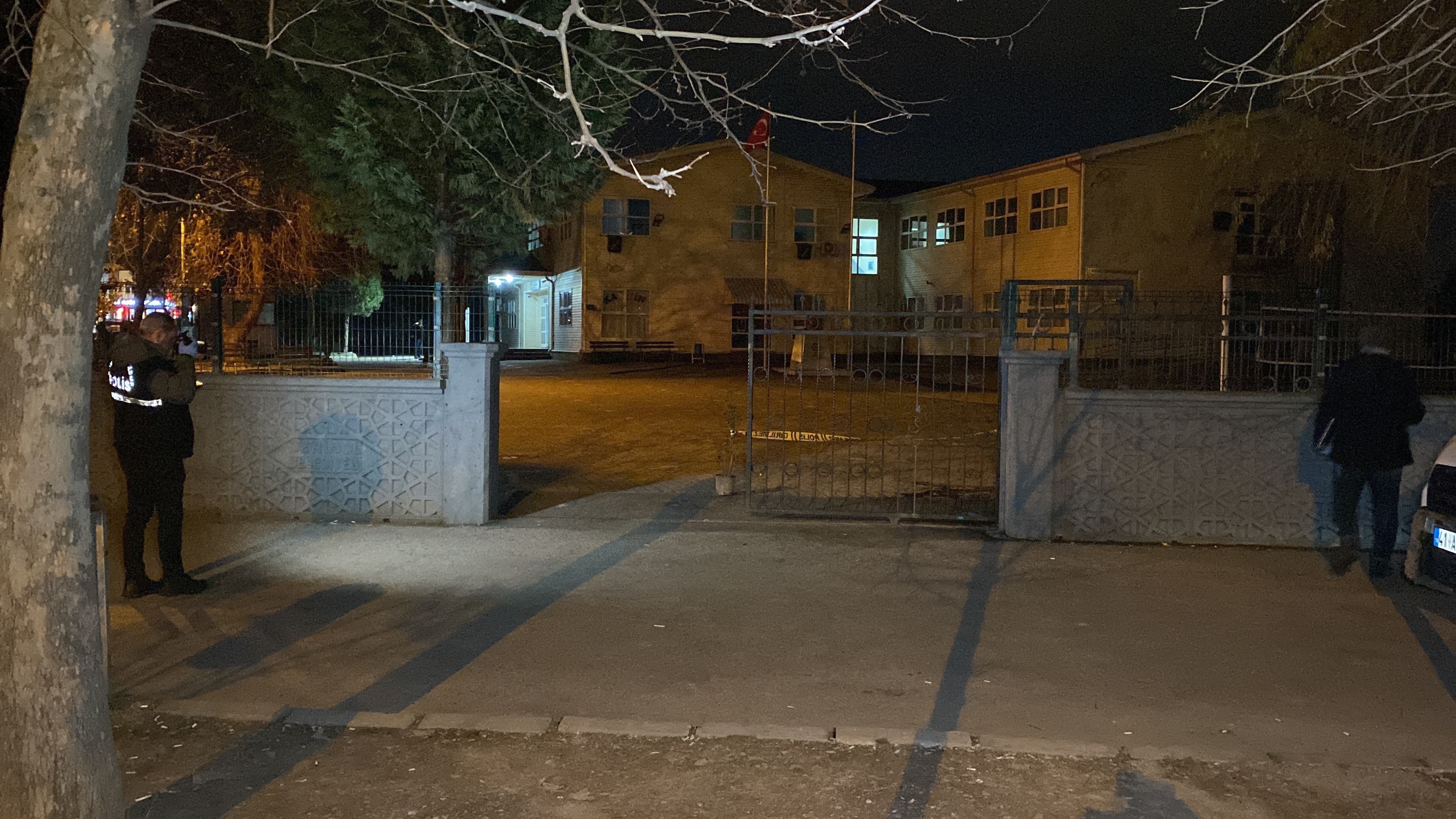 “Taciz” Iddiası Cinayetle Sonuçlandı Okul Bahçesindeki Olayda Karar (4)