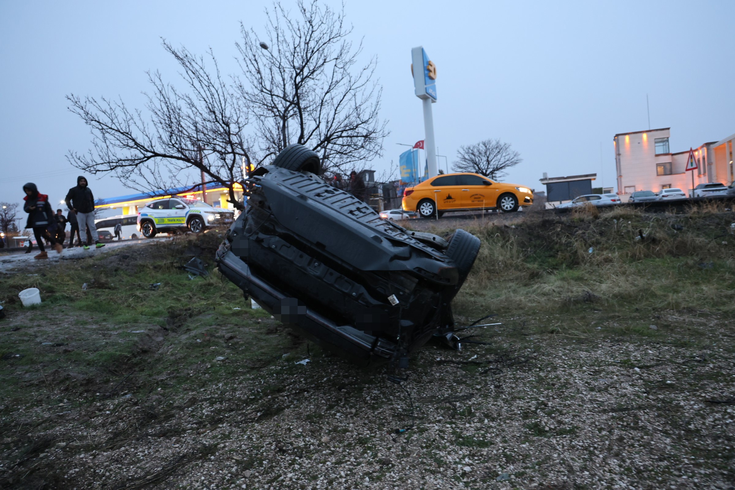 Takla Atan Araçtan Acı Haber! 18 Yaşındaki Sürücü Kurtarılamadı (4)