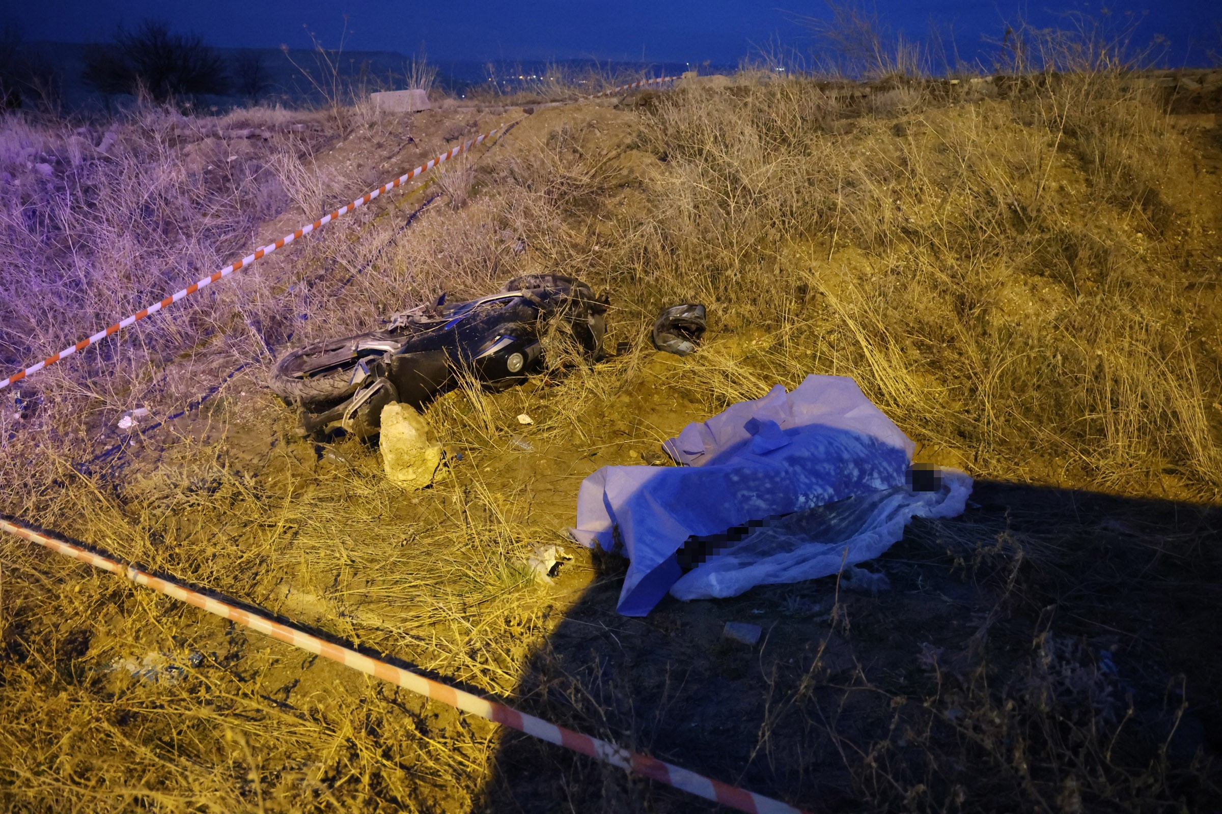 Takla Atan Motosiklet Can Aldı 20 Yaşındaki Sürücüsü Korkunç Şekilde Öldü (5)