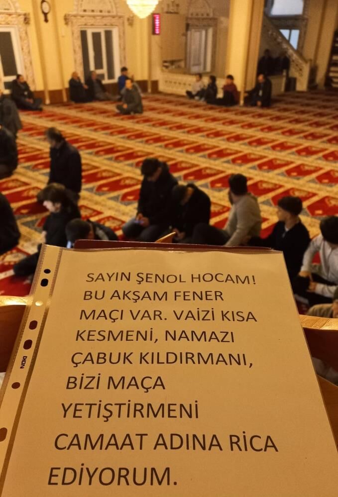 Teravih Namazi Oncesi Sosyal Medyayi Sallayan Olay Imam Genclerin Mac Talebini Karsila (2)