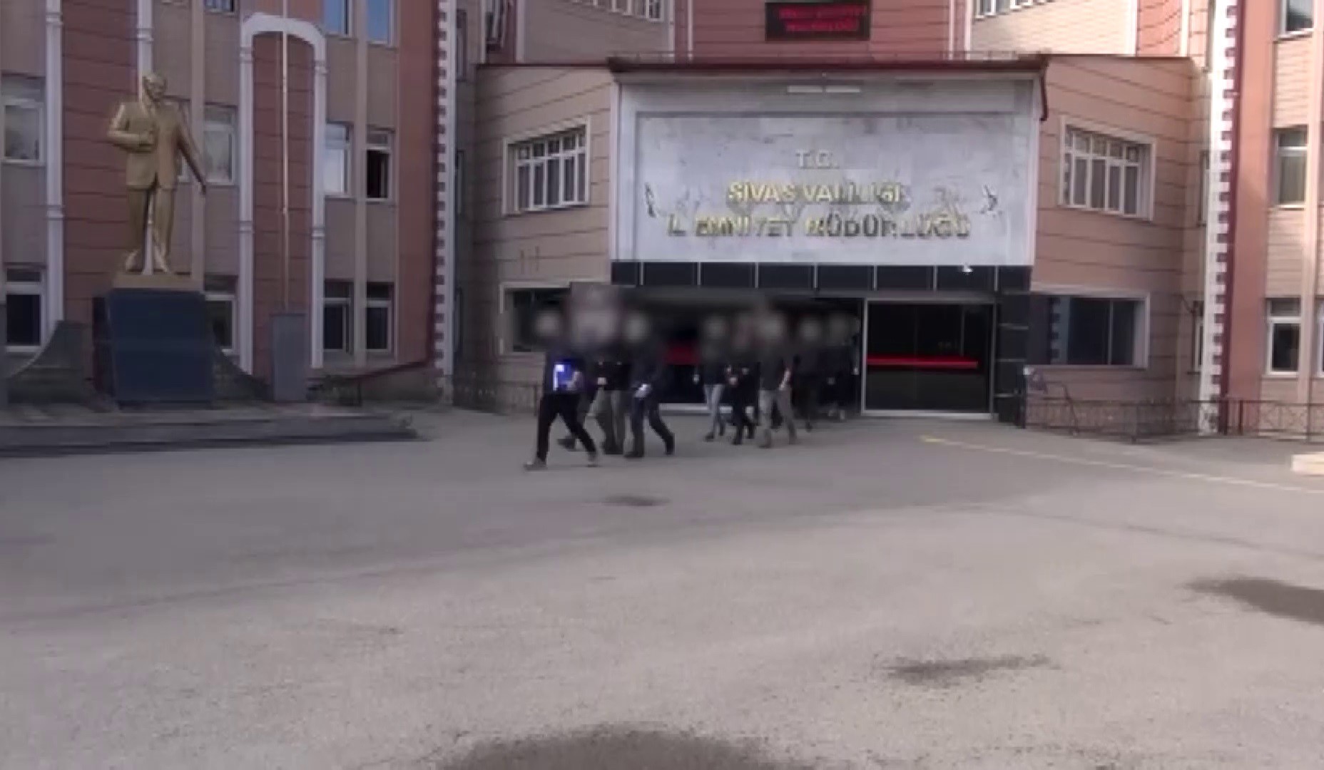 Terörle Mücadelede Yeni Adım 2 Ilde Eş Zamanlı Baskın (6)