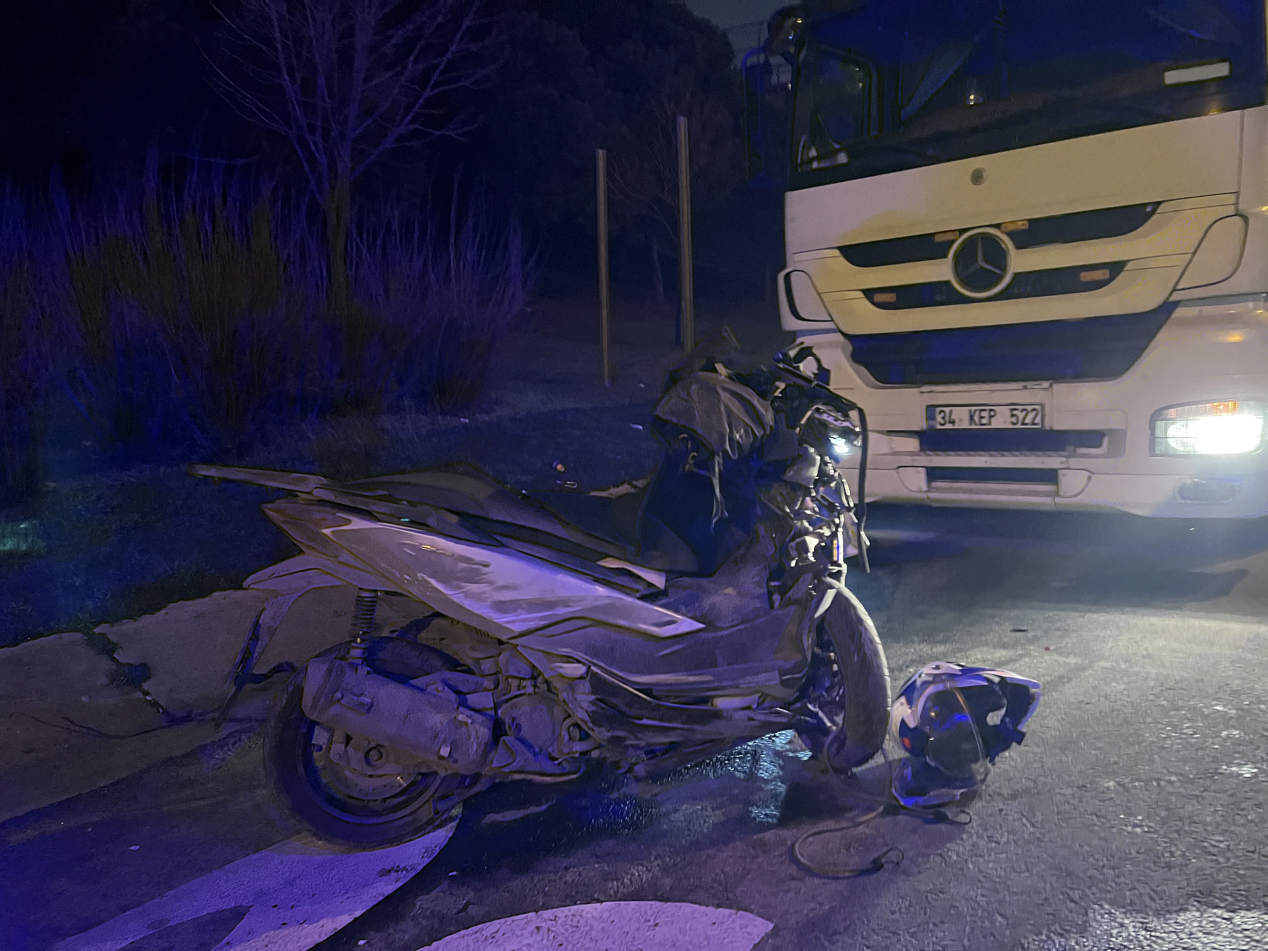 Tıra Arkadan Çarptı, Savruldu Tem Otoyolu’nda Acı Son (3)