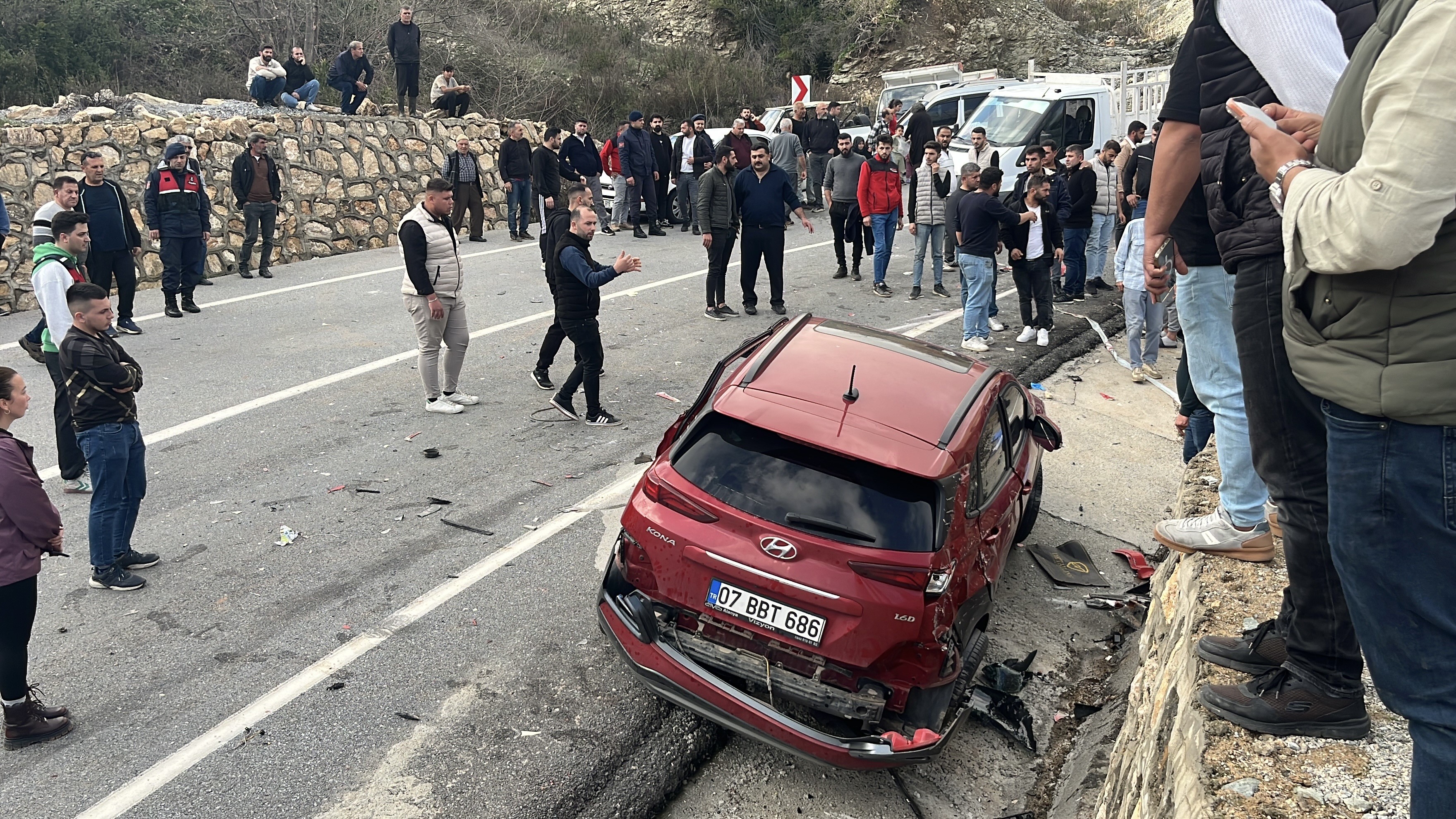 Viraji Alamadi Dehset Sacti Toprak Yuklu Kamyon Karsi Seride Daldi 1 Olu 3 Yarali (2)