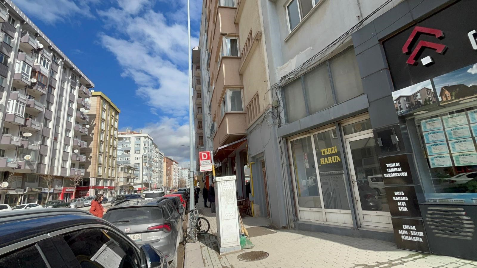 Yalnız Yaşadığı Çöp Ev Mezarı Oldu! Alzheimer Hastası Adam Evinde Çürümüş Halde Bulundu (2)