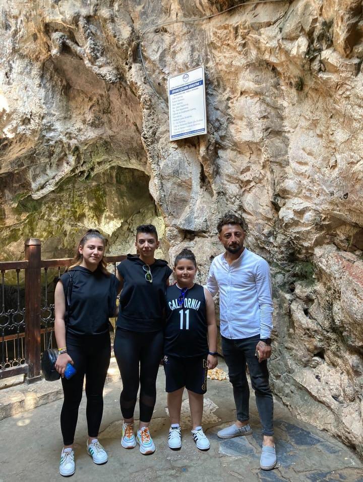 Yardım Kolisiyle Başlayan Dostluk 3 Yıl Sonra Yürekleri Isıttı (2)