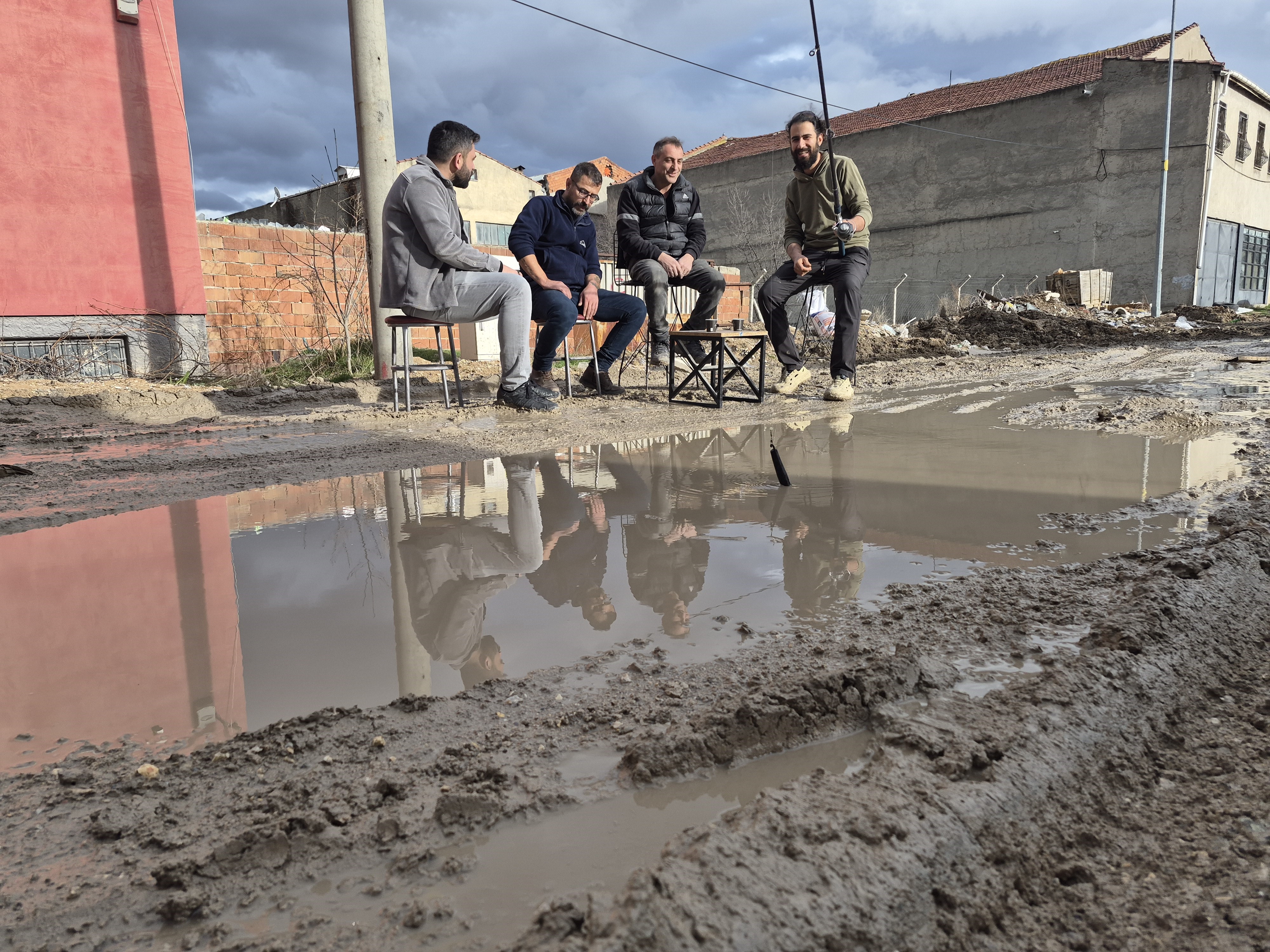Yillardir Cozulmedi Sanayi Esnafi Gole Donen Yolda Balik Tuttu (5)