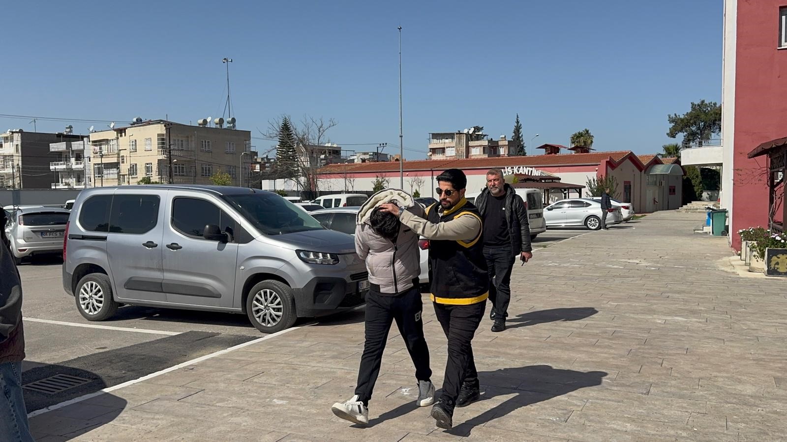 Yol Verme Meselesi Kanlı Bitti Göğsünden Bıçaklanan Genç Hayatını Kaybetti (2)