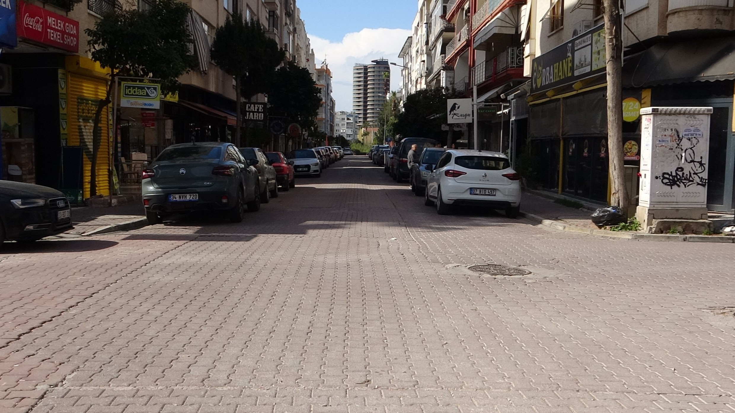 Yumrukla Başladı, Bıçakla Bitti! Kavga Anbean Kaydedildi (2)