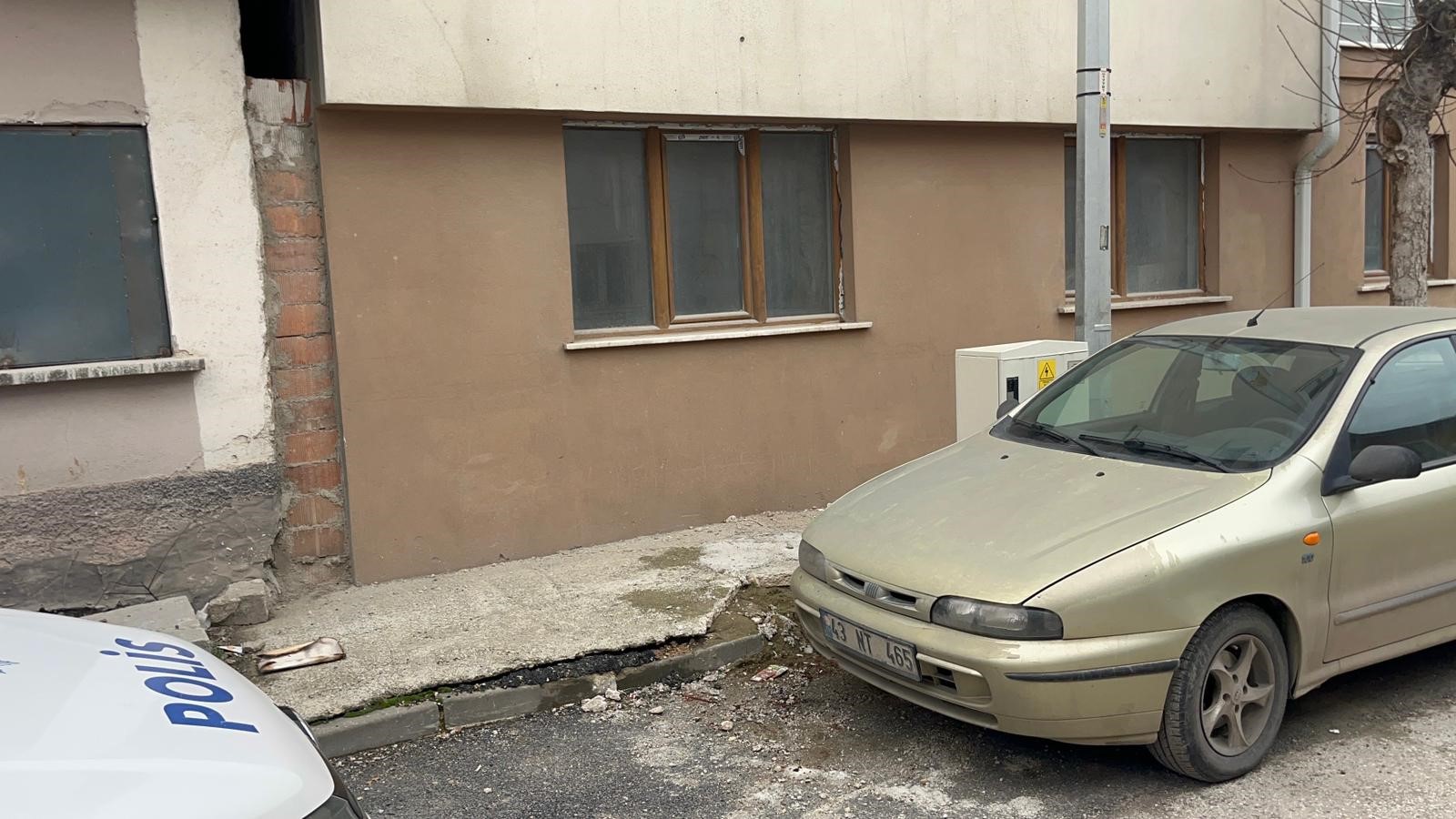 Yürek Burkan Olay 12 Yaşındaki Çocuk Camdan Aşağı Düştü (2)