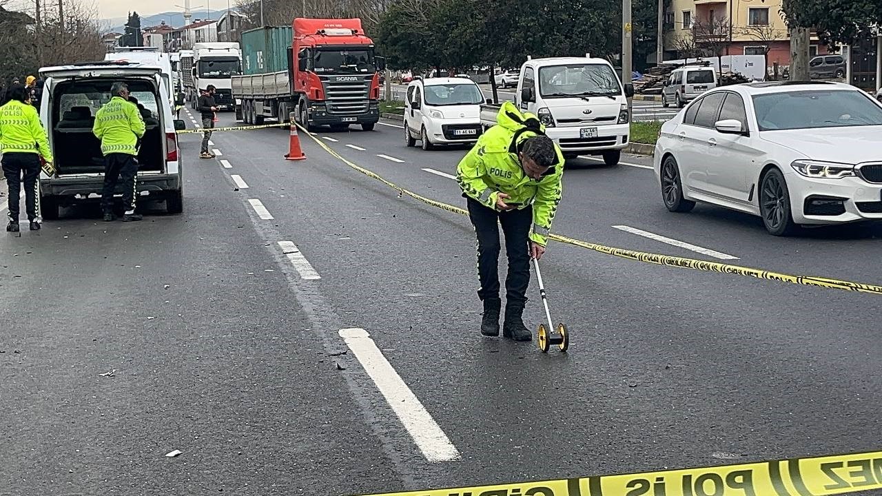 Yürek Yakan Kaza Genç Kadın Olay Yerinde Öldü (5)