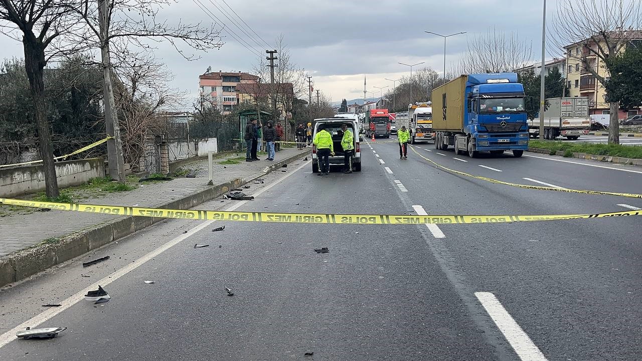 Yürek Yakan Kaza Genç Kadın Olay Yerinde Öldü (6)