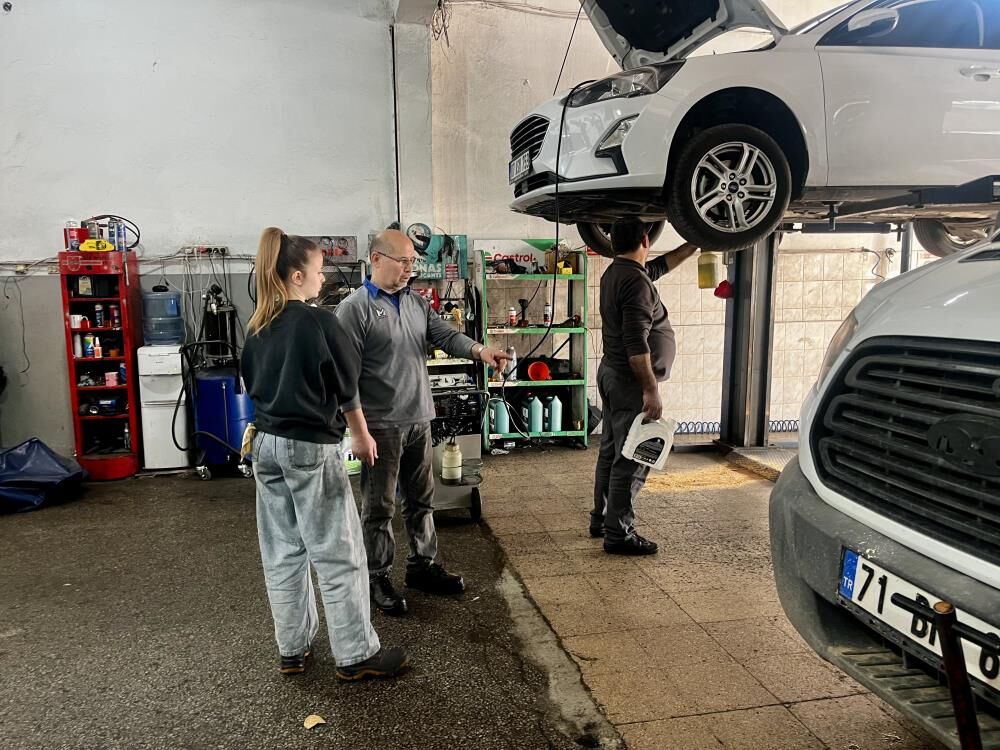 17 Yasindaki Selen Sanayide Sanziman Sokup Takabiliyor Ileride Kendi Tamirhanemi Acaca (1)