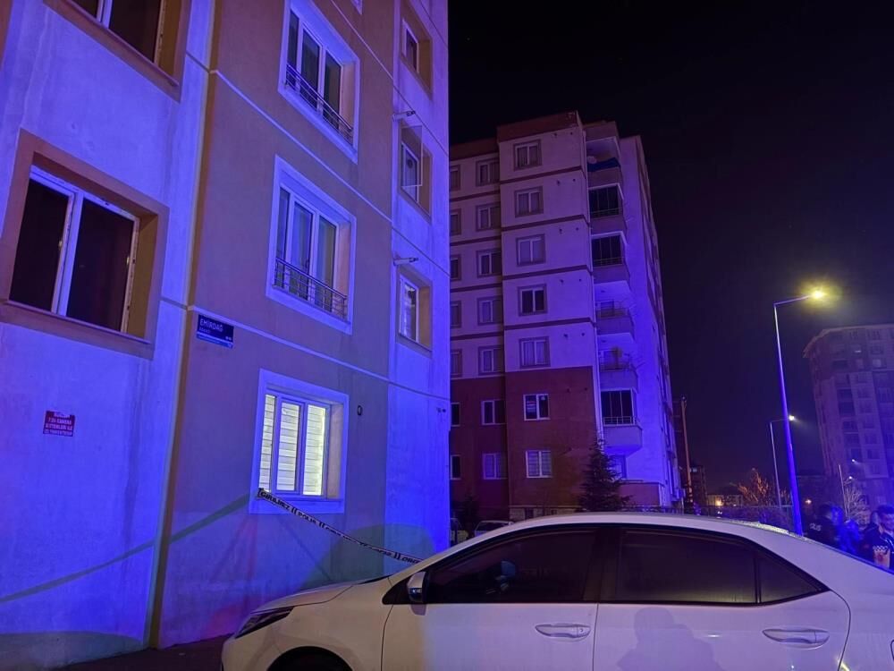 2 Kattan Duserek Hayatini Kaybetti Esini Goren Yasli Adam Yikildi (5)