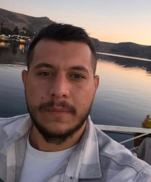 27 Yasindaki Genc Evinde Olu Bulundu Ailesi Gozyaslarina Boguldu (4)