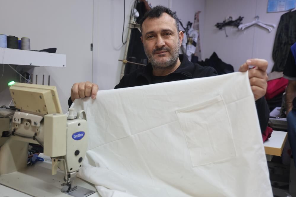 30 Yillik Terziden Ilginc Uyari Camindaki Yazi Gorenleri Sasirtiyor (4)