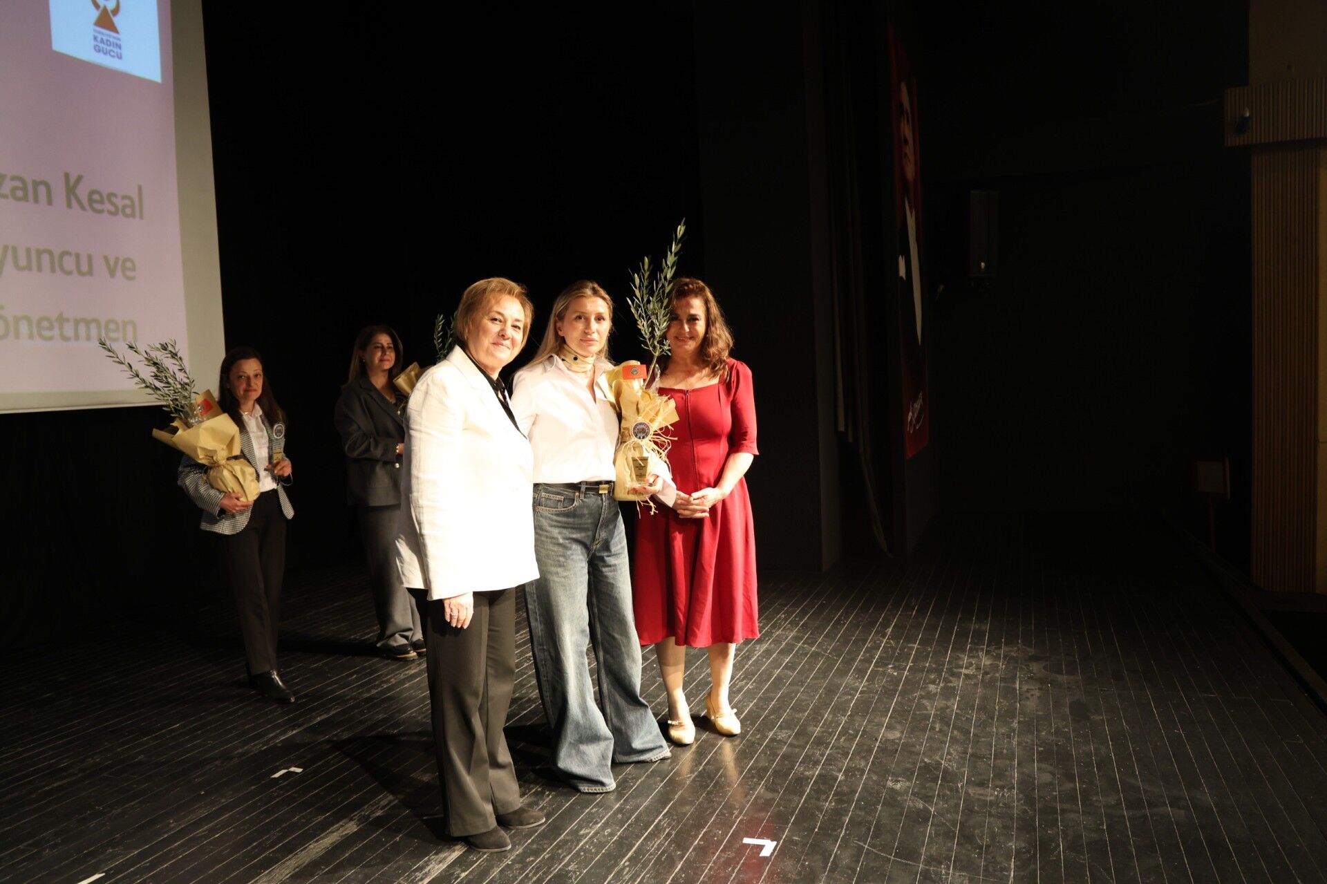 3B86B2A9 Ba07 43C8 Be67 7451Fb780Bdd