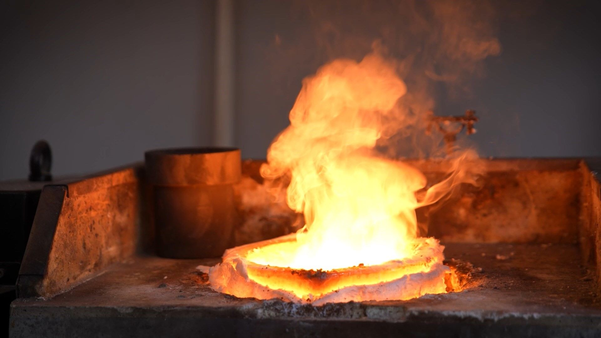 Altin Fiyatlarindaki Sert Dusus Vatandaslari Telaslandirdi Kuyumcular Ve Rafineriler Alarmda (2)