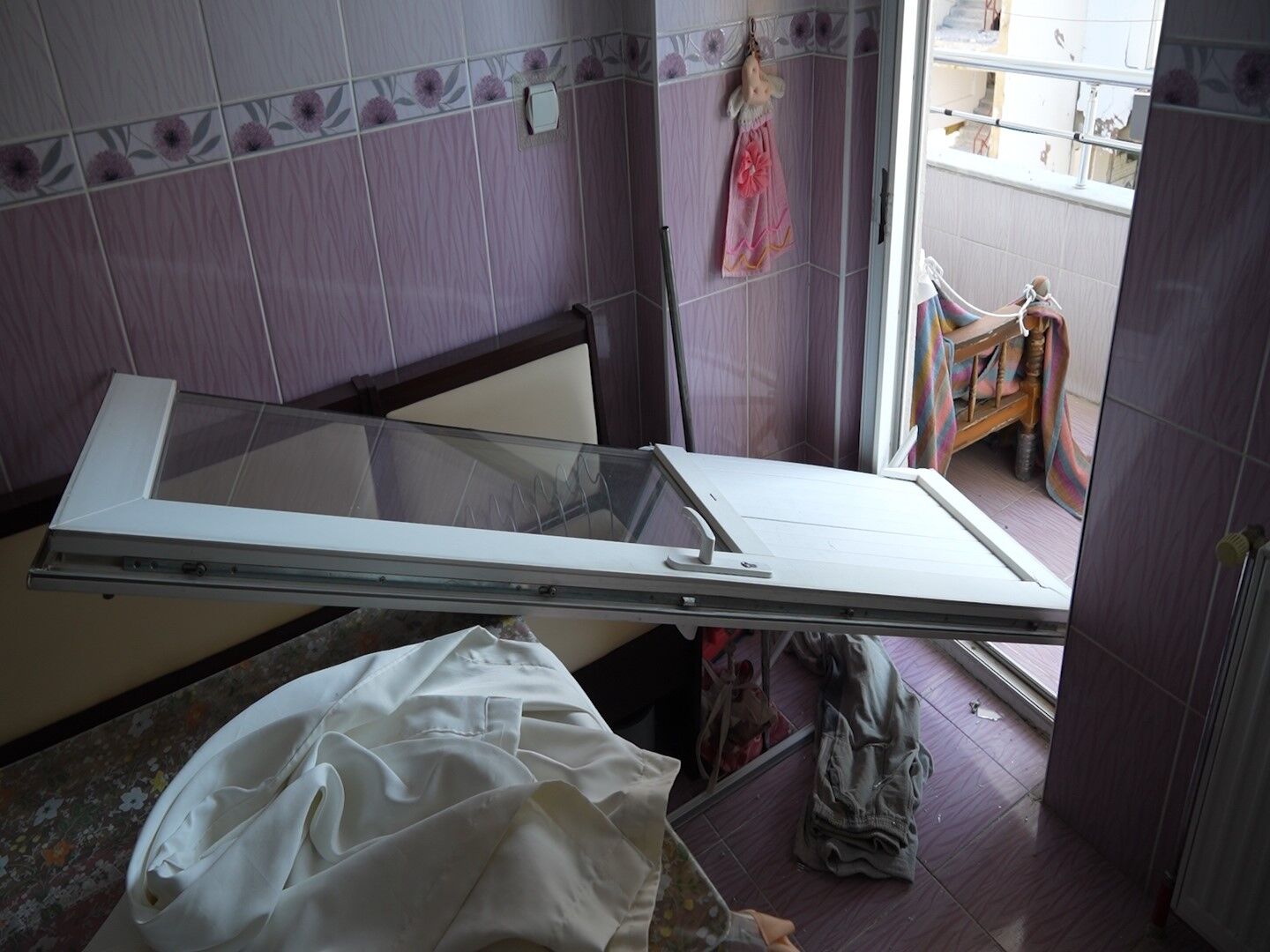 Apartmanda Dogal Gaz Patlamasi Dehseti Gun Agarinca Ortaya Cikti Patlama Anini Fuze Du (1)-1