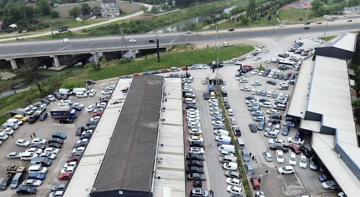 Arac Satislari Dibe Vurdu Otomotiv Sektoru 2026Ya Umutsuz Girdi (1)