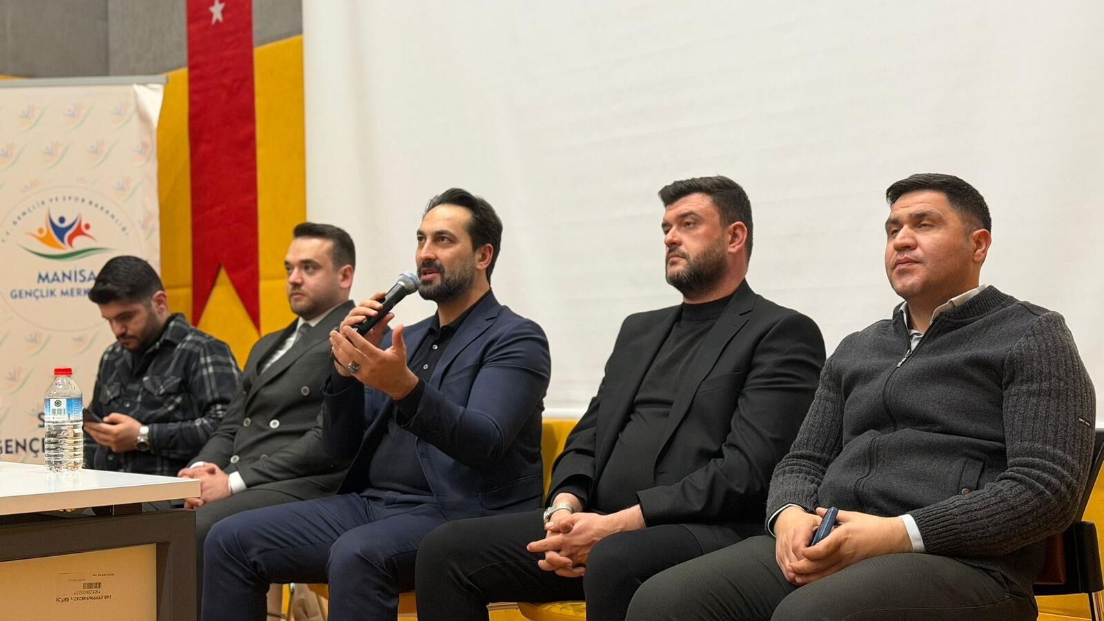 B5Effb5F 6F9D 4Fc9 A0Ad 281F487B3085