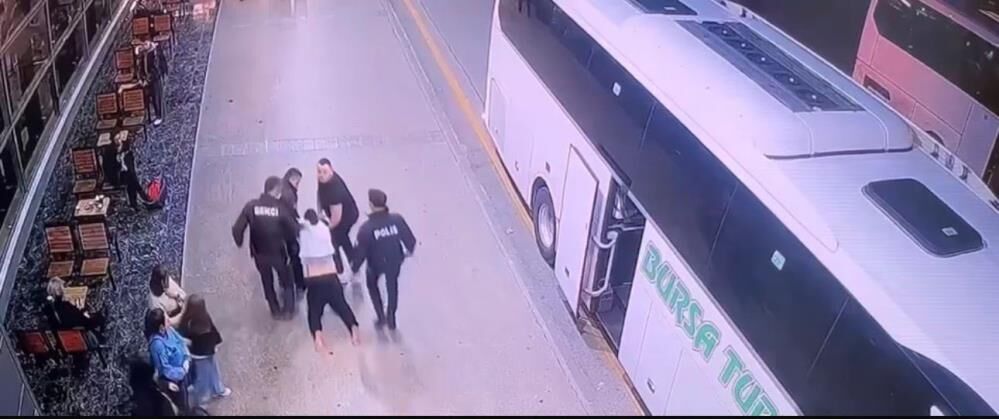 Baba Katili Terminalde Polis Tarafindan Kiskivrak Boyle Yakalandi (3)