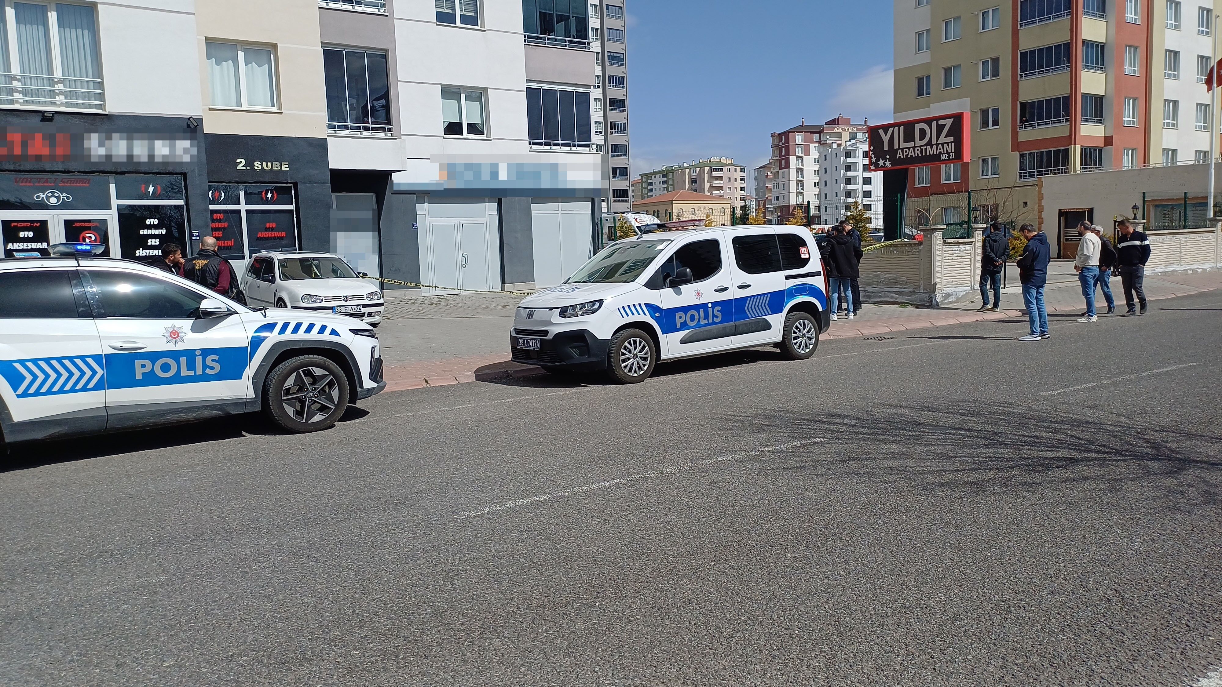 Balkon Faciasi 3 Kattan Dusen Yasli Adam Hayatini Kaybetti (5)