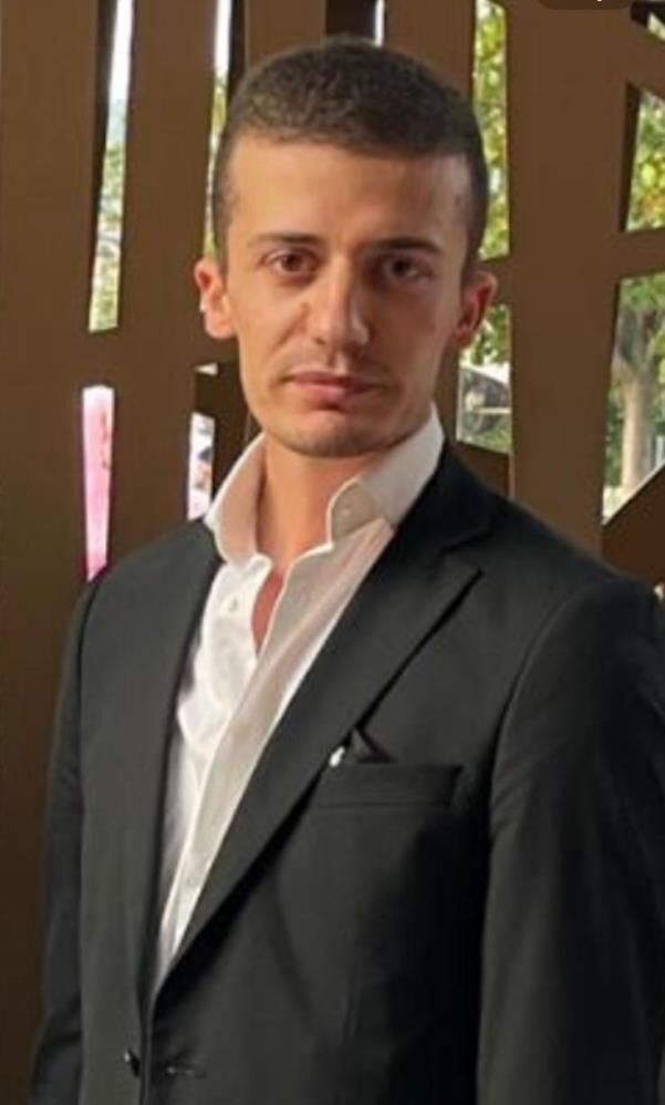 Cinayetten Dakikalar Once Kayit Altinda Kafede Toplu Saldiri Kameralara Yansidi (4)