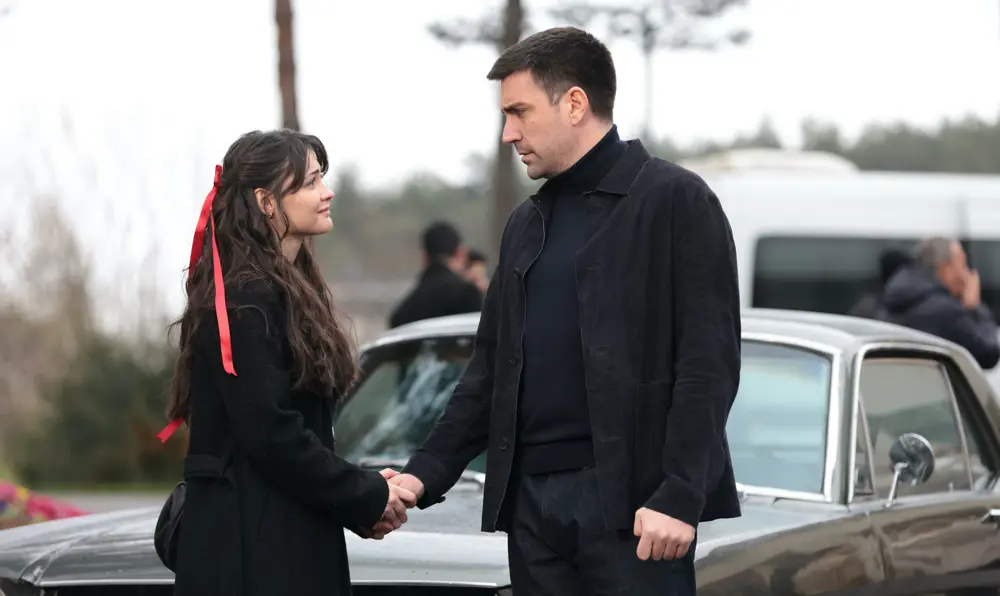 Çirkin Dizisi Konusu Ve Oyuncuları (1)-1