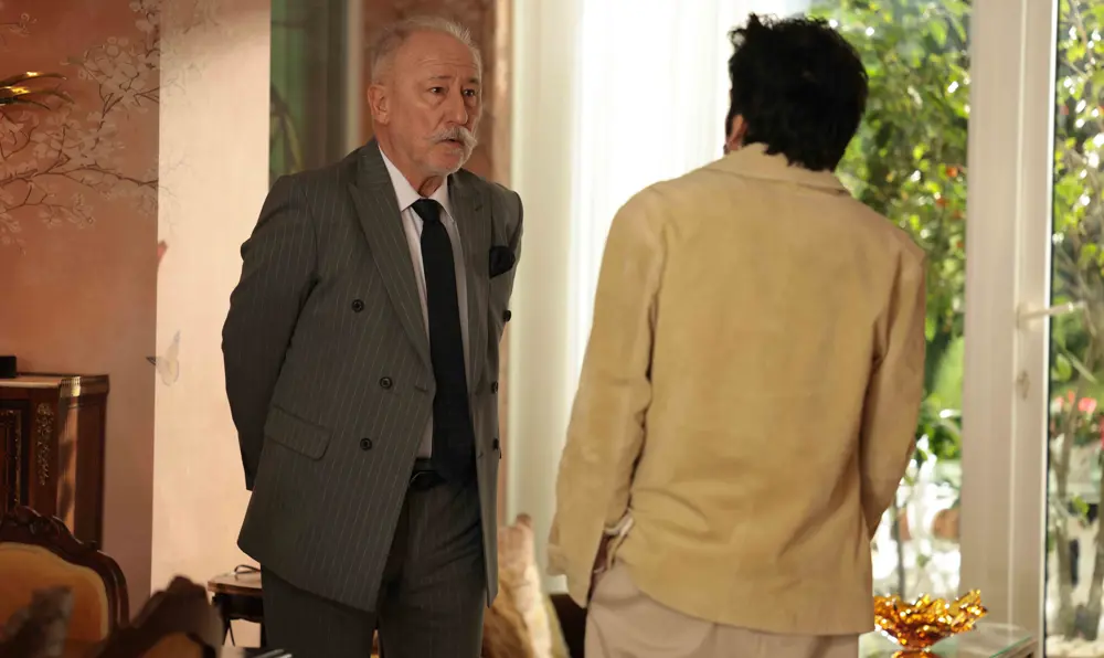 Çirkin Dizisi Oyuncuları1