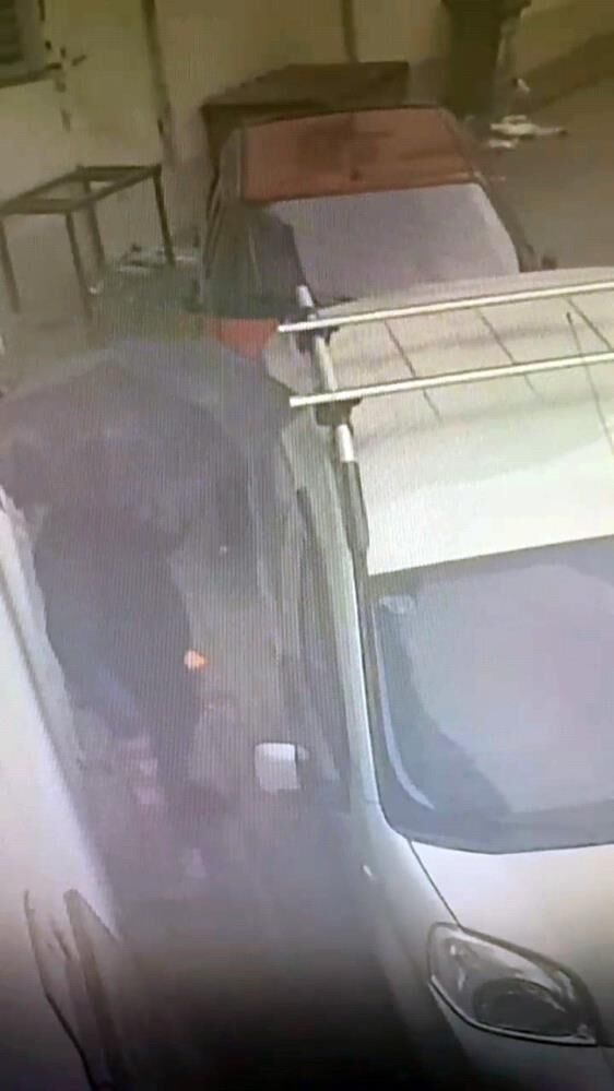Dedektif Gibi Takip Arac Hirsizi Kameralardan Kacamadi (3)