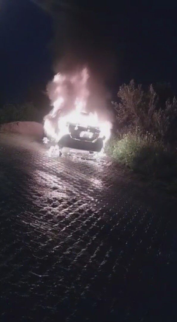 Evin Onunde Park Halindeydi Benzin Doktu Araci Yakti Kacarken Kendisi De Yandi (1)-1