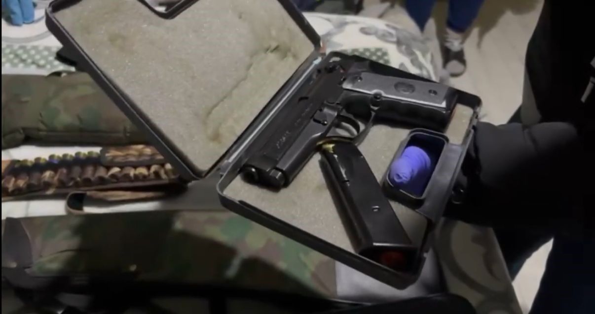 Evinde Oldurulen Kadinin Altinlarini Gasbetti Kuyumcuda Bozdururken Kameralara Takildi (4)