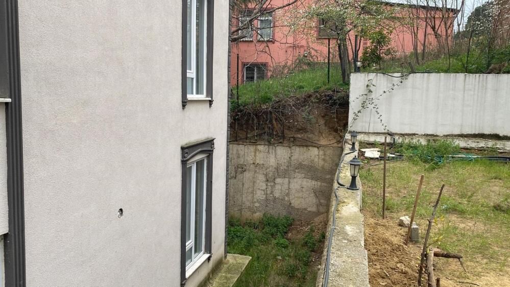 Fidan Dikerken Sok Oldular Site Bahcesinde Kafatasi Ve Iskelet Parcalari Cikti (4)