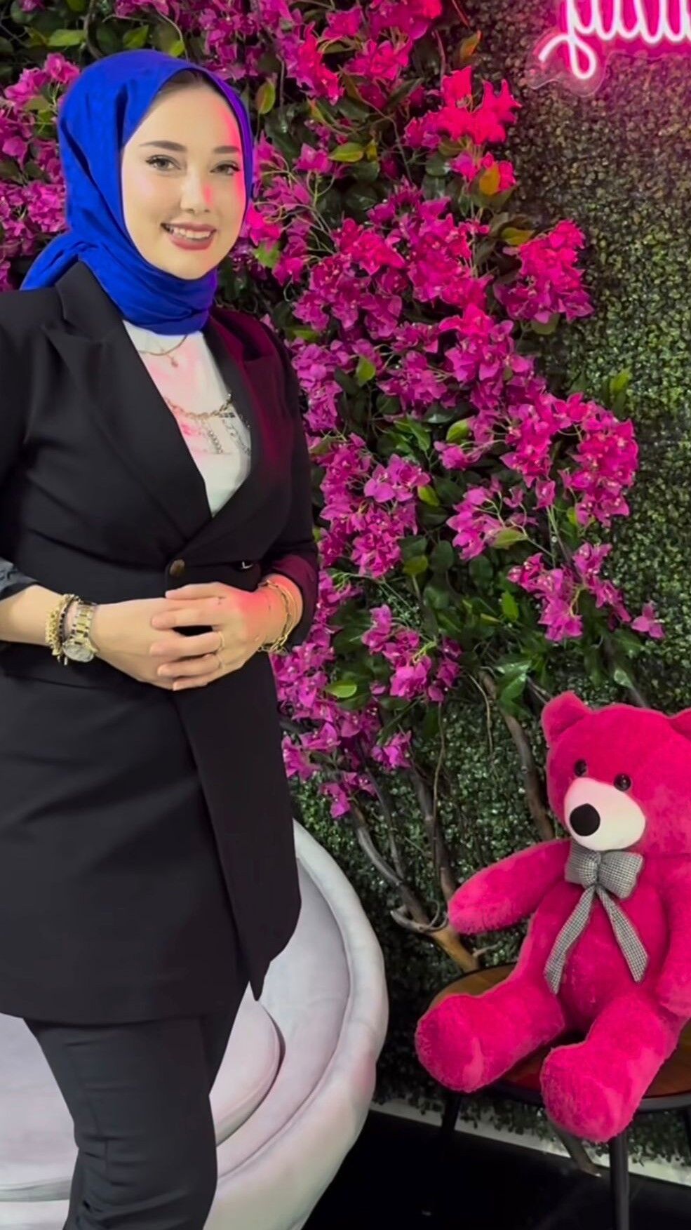 Guzellik Merkezinde Dehset Eski Sevgilisini Oldurup Intihara Kalkisti (2)