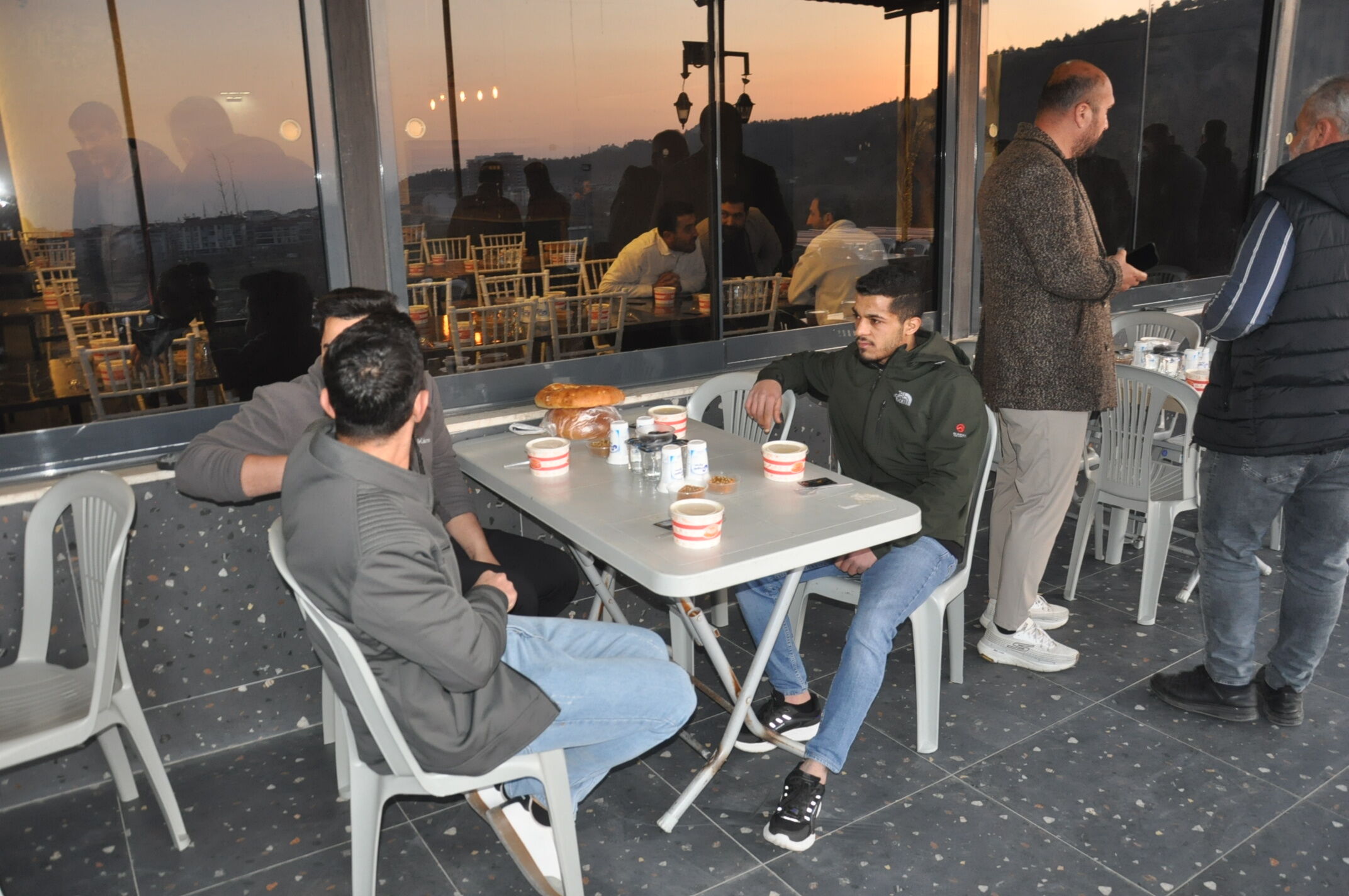 Huzur Inşaat Iftar (4)