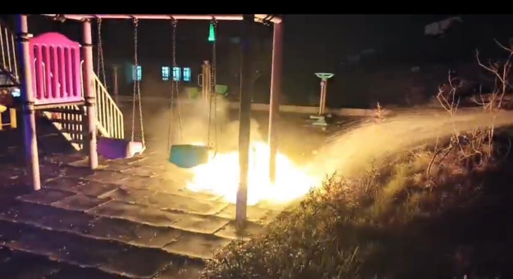 Iftar Sonrasi Cocuklarin Yaktigi Ates Parki Alev Yopuna Cevirdi Itfaiye Son Anda Mudah (1)