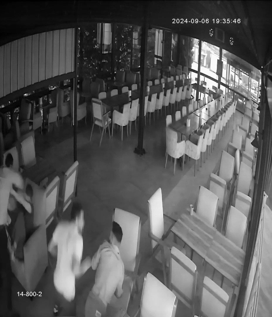 Kafe Cinayetinde Sok Goruntuler Silahlar Patlamadan Hemen Once Yasanmis (1)-2
