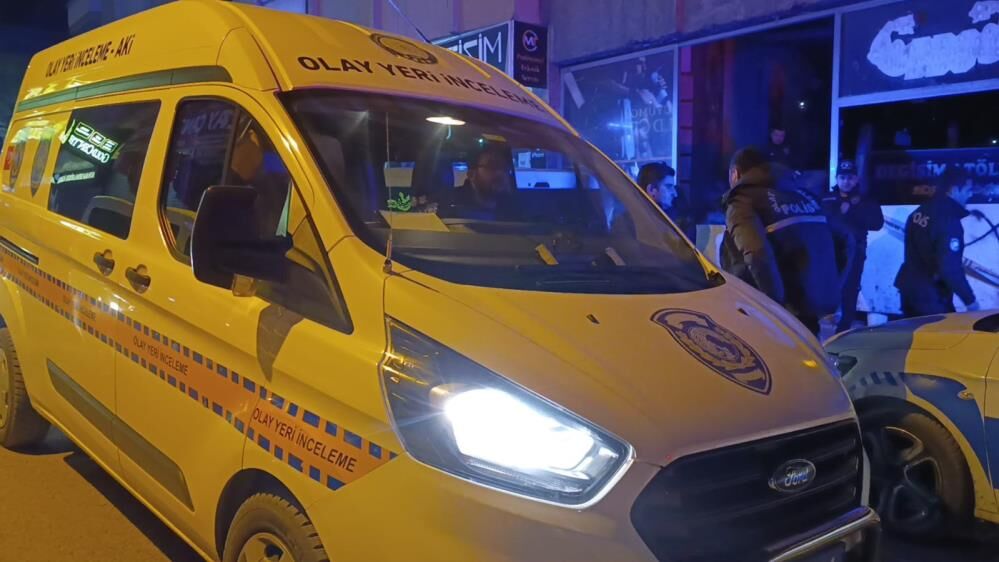 Kan Donduran Olay Metruk Is Yerinde Erkek Cesedi Bulundu Savcilik Sorusturma Baslatti (1)-1