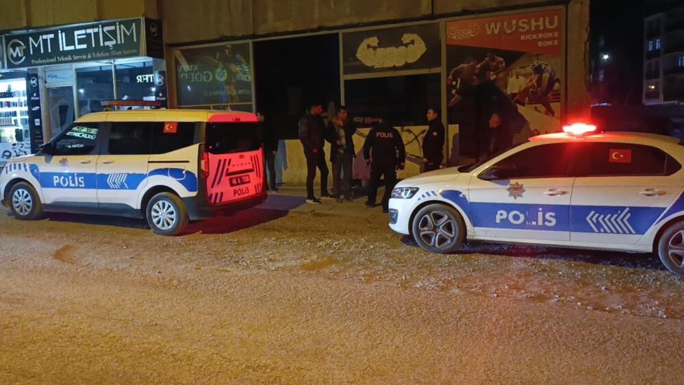 Kan Donduran Olay Metruk Is Yerinde Erkek Cesedi Bulundu Savcilik Sorusturma Baslatti (3)