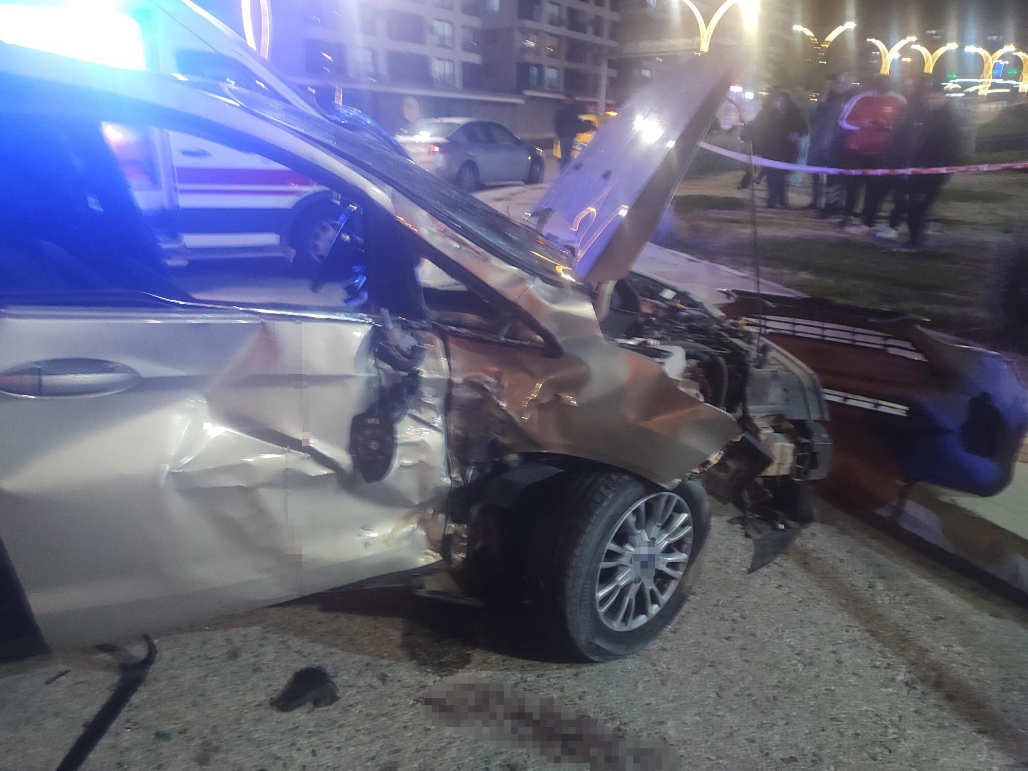 Kavsakta Can Pazari 31 Yasindaki Surucu Kurtarilamadi (10)