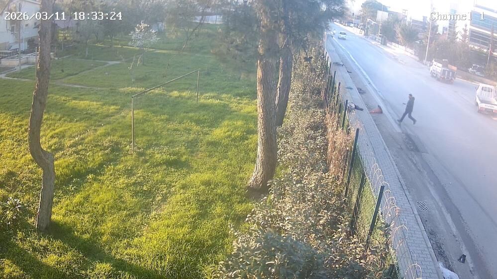 Kazadan Dakikalar Once Ve Sonrasi Kamerada 63 Yasindaki Bisikletli Hayatini Kaybetti (6)