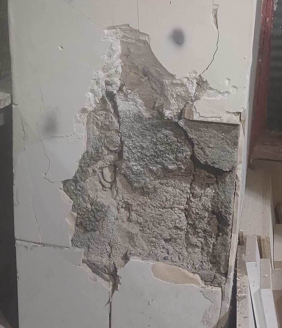 Kolonlardan Gelen Catlama Sesi Panik Yaratti 6 Katli Apartman Bosaltildi (6)