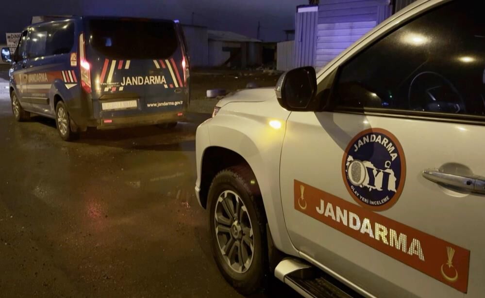 Koyde Kan Donduran Kavga 3 Cocuk Tartisti 1 Genci Bicaklayarak Agir Yaraladi (1)-1