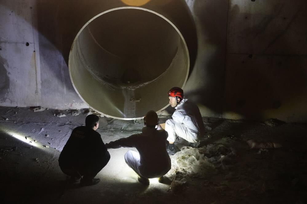 Kuyumcuda Korku Dolu Anlar Biber Gazi Siktilar Bilezikleri Alip Kactilar (3)