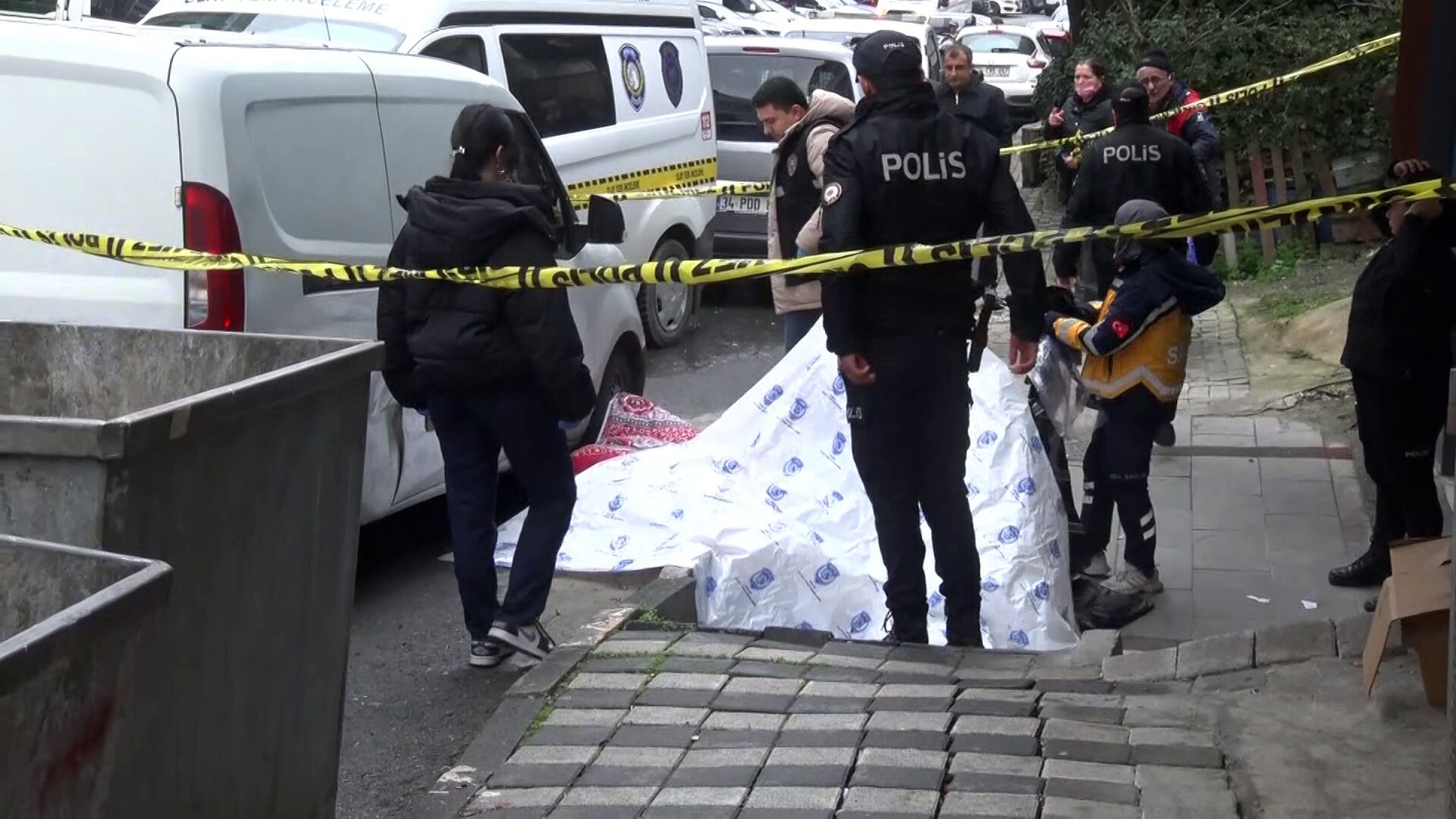 Mahalle Esnafi Olayi Anlatti Geldigimizde Yasli Teyze Yerde Yatiyordu (2)