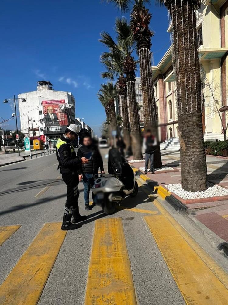 Manisa Genelinde Kask Takmayan Suruculer Yandi (4)