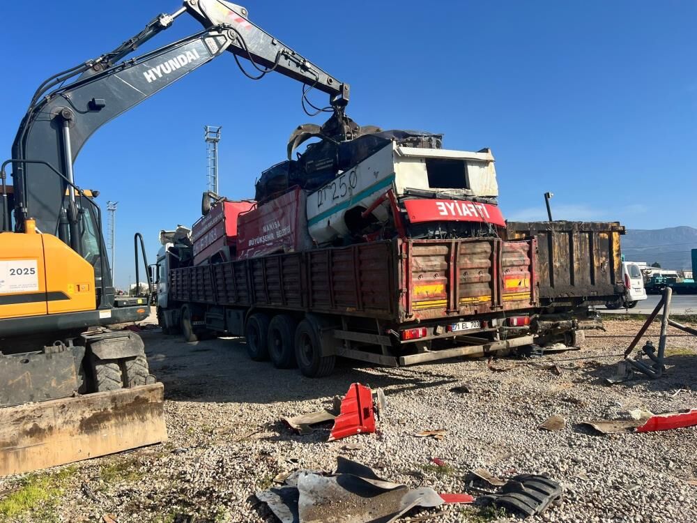 Manisa Hurda Araçlar (4)