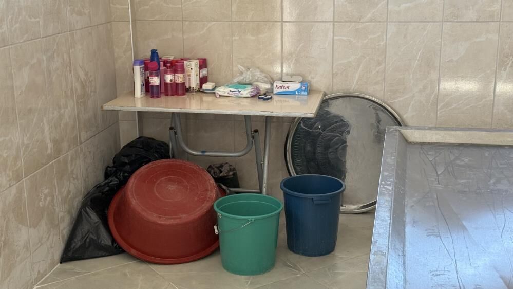 Mezarlikta Skandal Hirsizlik Kefen Carsaf Ve Havlular Calindi Muhtar Kefeni Ne Yapacak (4)