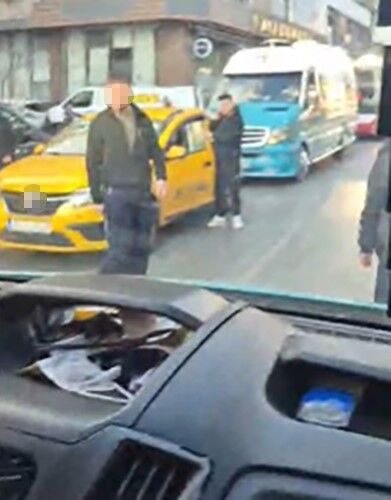 Minibuste Dehset Anlari Taciz Iddiasi Bicakli Kavgaya Dondu (1)