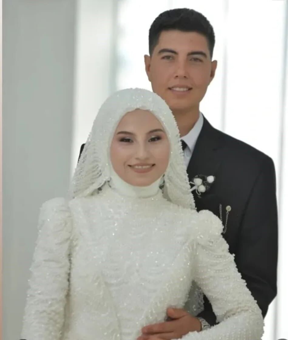 Motosikletle Akraba Ziyaretine Gidiyorlardi Kamyonetin Lastigi Patlayinca Facia Yasand (5)